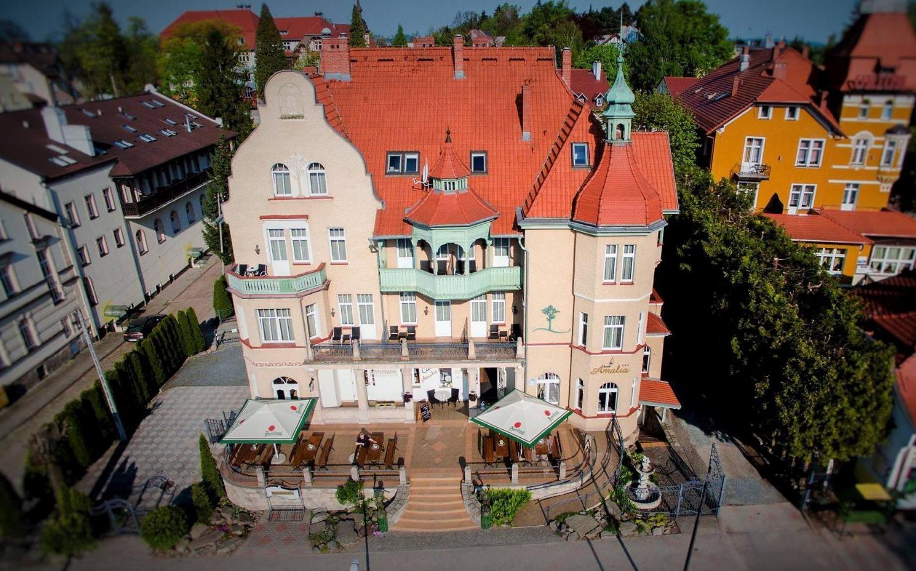 Amalia Hotel 3*